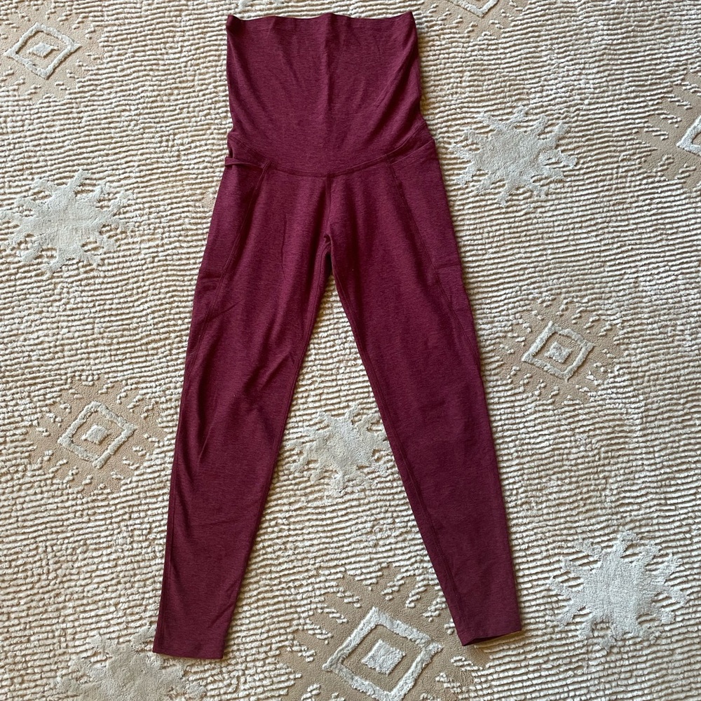 Spacedye Love the Bump Maternity Pocket Midi Legging size small color maroon red